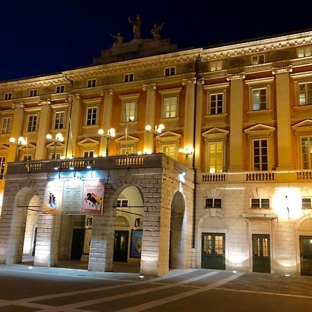 Aparthotel Piazza Unità Trieste Italia Extérieur photo